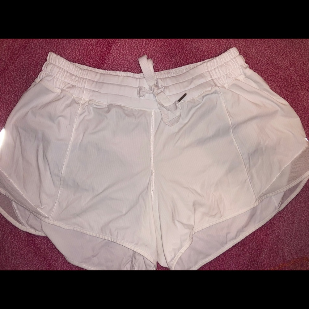 Lululemon Hotty Hot Shorts Long 4”